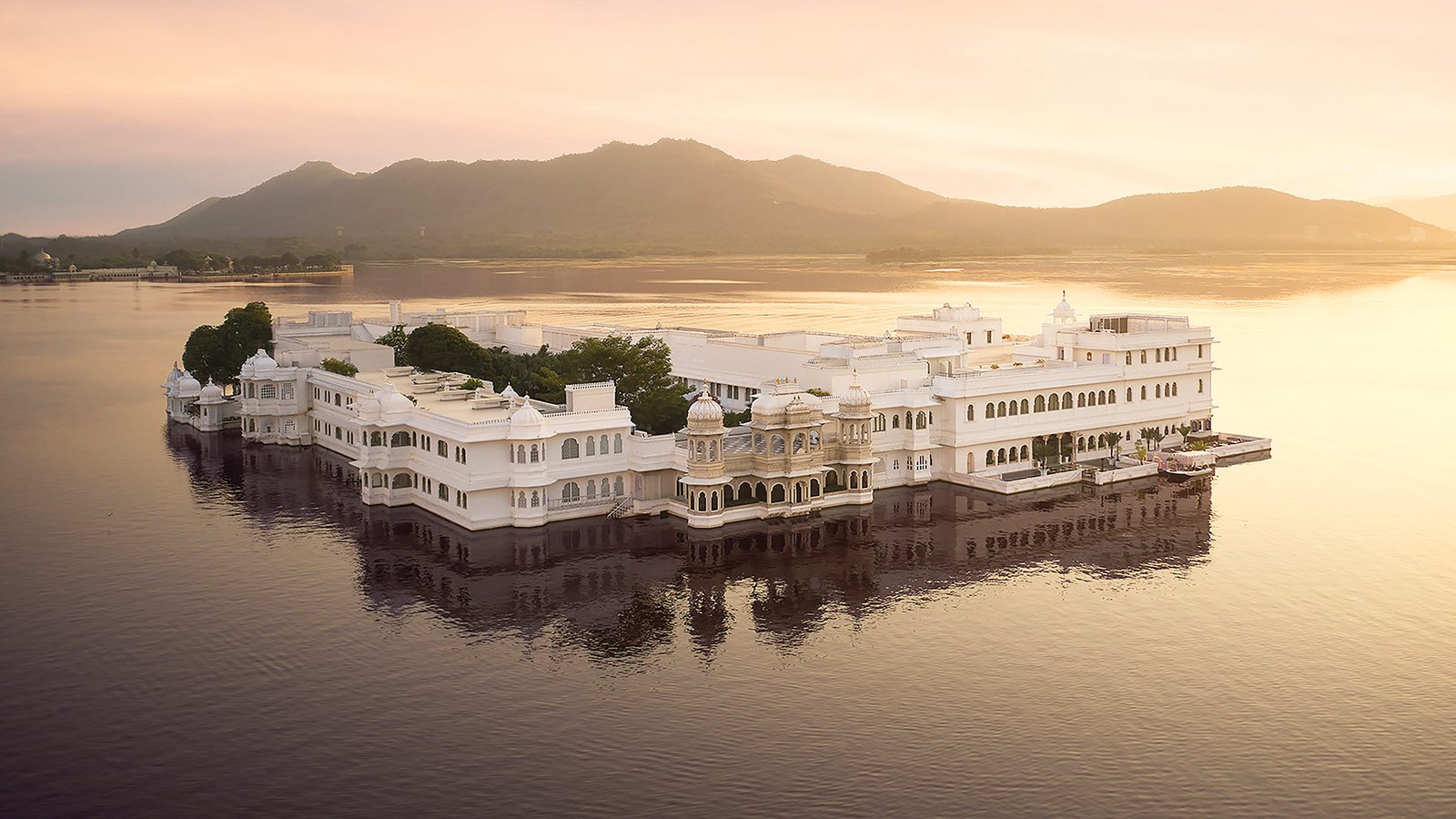 Udaipur Honeymoon tour package 2 Nights 3 Days