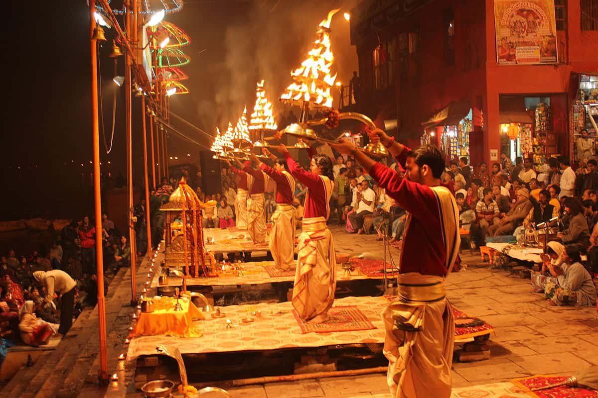 Hyderabad Varanasi Air Package 1N-2D